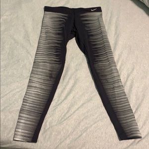 🔴 NIKE LEGGINGS